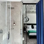 Liberte 33 Hotel 4*