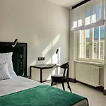 Liberte 33 Hotel 4*