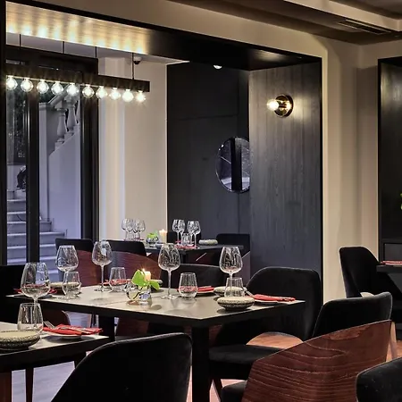 Hotel Liberte 33 4*
