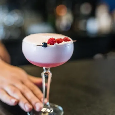 Liberte 33 4* Poznań