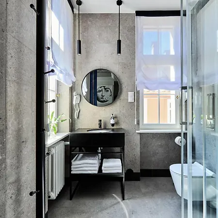 Liberte 33, An Ascend Collection 4*
