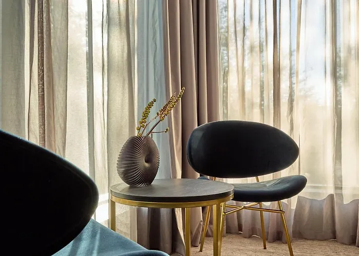 Отель Liberte 33 4*